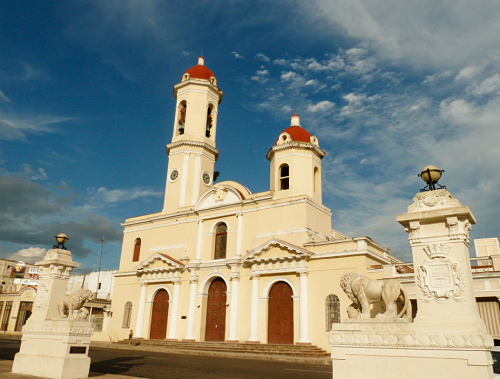 Catedral-Purisima-Concepcion-Cienfuegos.jpg