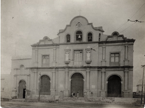 Iglesia-de-Santo-Domingo-Guanabacoa.jpg
