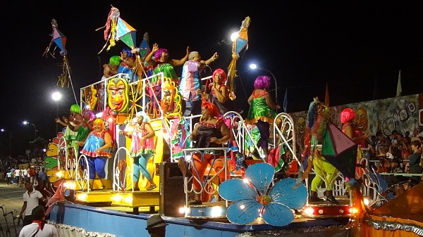 Carnaval_Santiago_de_Cuba.jpg