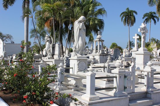 Cementerio_de_Santa_Ifigenia.jpg