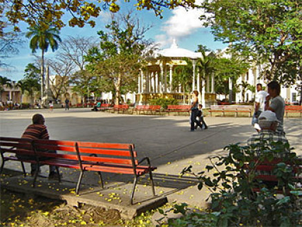 Cuba-Santa Clara-Parque-Vidal.jpg